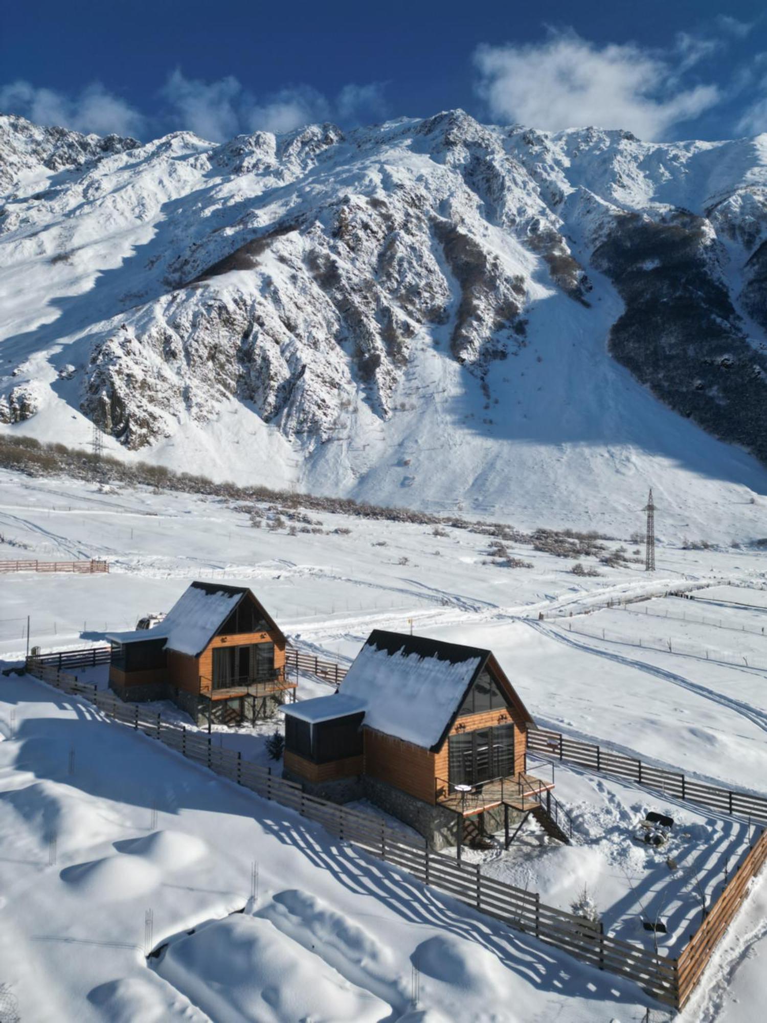 Traveler'S Cottages In Kazbegi Exteriér fotografie