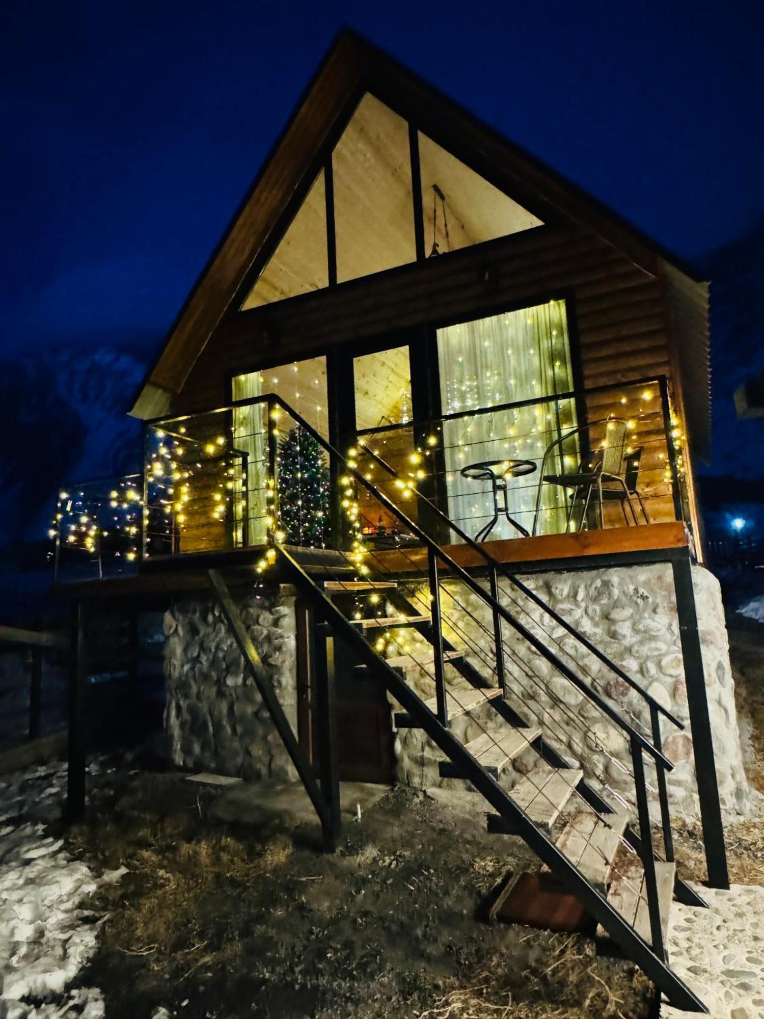 Traveler'S Cottages In Kazbegi Exteriér fotografie